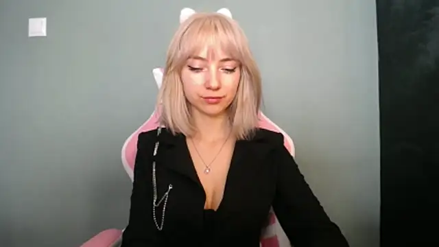 LuciaYoung online show from 03.21.26