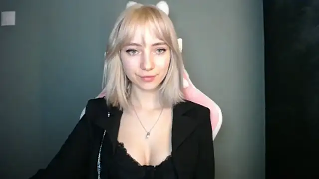 LuciaYoung online show from 03.21.26