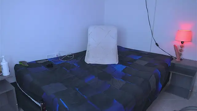 argiee taylorxs2 online show from 09.14.25