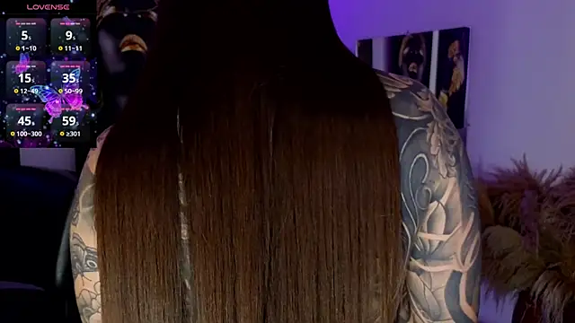  brenna hanson online show from 02.11.26