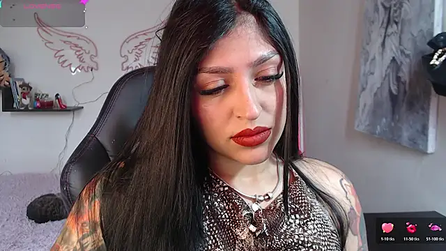 MissDennise online show from 10.27.25