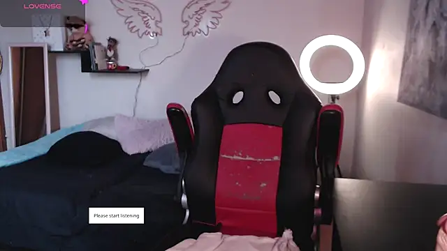 MissDennise online show from 12.19.25