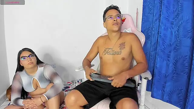 Latinos couples online show from 03.09.26