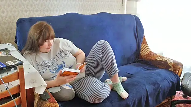 franceska blue online show from 04.02.26