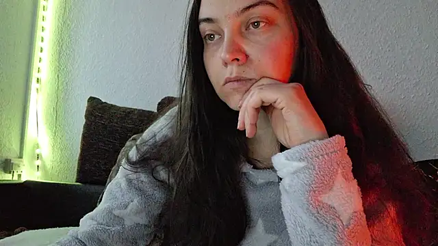 Cyndee Winter online show from 12.12.24