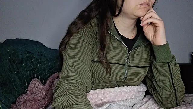 Cyndee Winter online show from 03.04.25