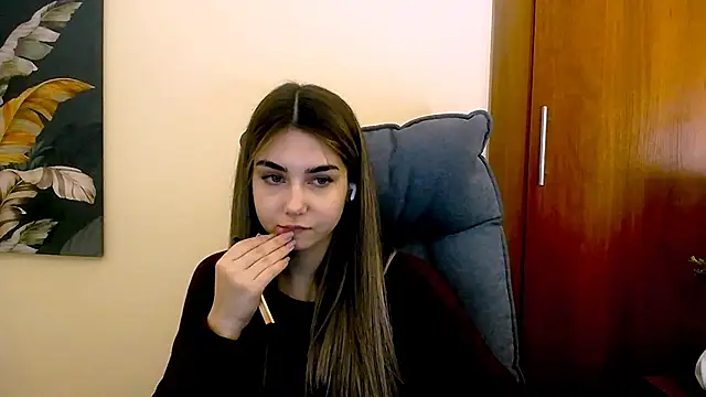 Lili magic online show from 01.31.25