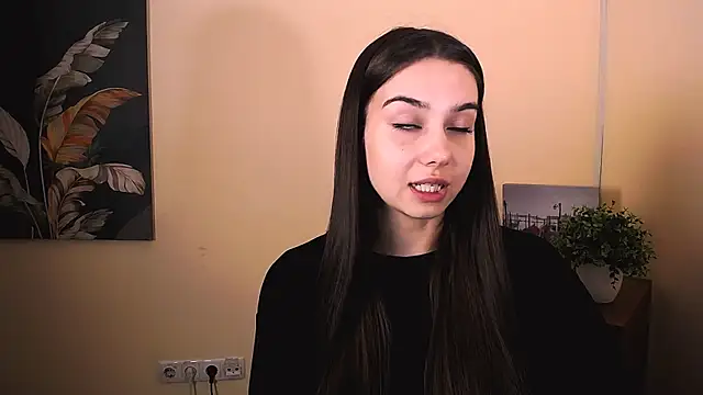 Lili magic online show from 09.28.25