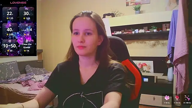 Snapshot of babywaifu chatting on 12.01.25 babywaifu online show from 12.01.25