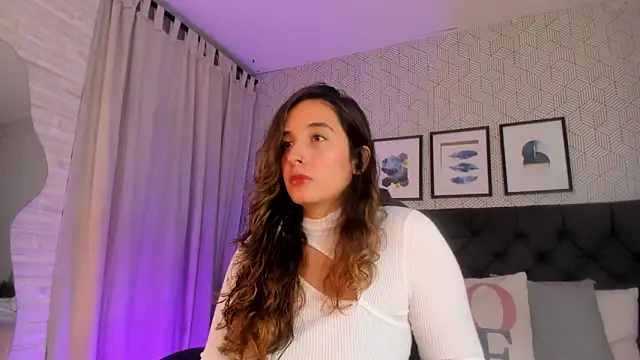 Snapshot of emma__smith1 chatting on 02.05.25 emma smith1 online show from 02.05.25