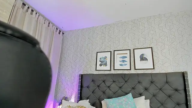 Snapshot of emma__smith1 chatting on 03.20.25 emma smith1 online show from 03.20.25