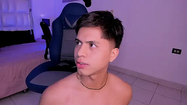 Snapshot of Niicky1_ chatting on 12.27.24 Niicky1  online show from 12.27.24