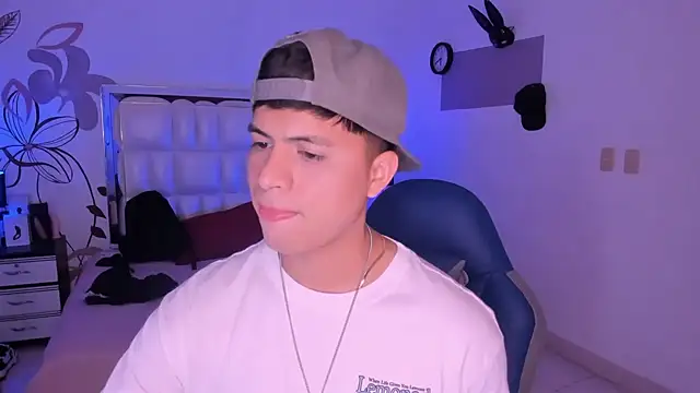 Snapshot of Niicky1_ chatting on 01.03.25 Niicky1  online show from 01.03.25