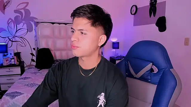 Snapshot of Niicky1_ chatting on 01.15.25 Niicky1  online show from 01.15.25