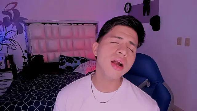 Snapshot of Niicky1_ chatting on 01.18.25 Niicky1  online show from 01.18.25