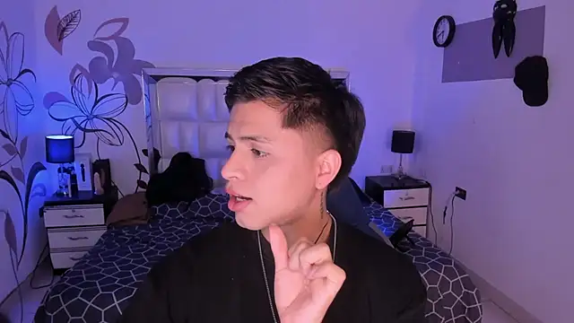 Snapshot of Niicky1_ chatting on 01.20.25 Niicky1  online show from 01.20.25