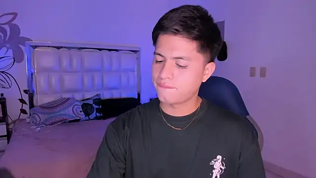 Snapshot of Niicky1_ chatting on 01.22.25 Niicky1  online show from 01.22.25