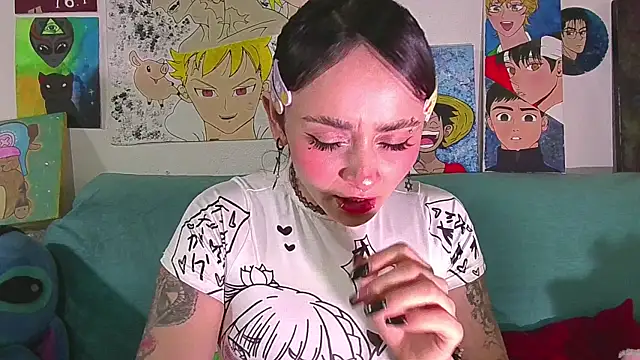 Snapshot of kitty22_ chatting on 05.15.26 kitty22 online show from 05.15.26