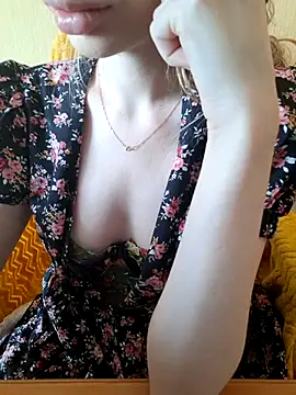 Snapshot of Elza_kom chatting on 02.28.26 Elza kom online show from 02.28.26