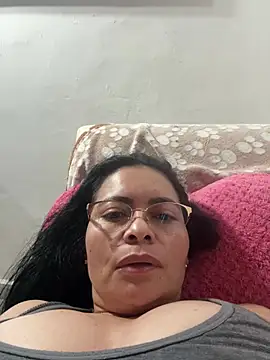 Snapshot of Janna099 chatting on 06.25.26 Janna099 online show from 06.25.26