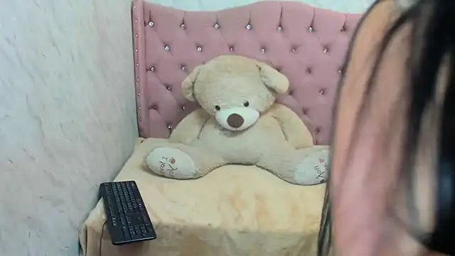 XSmaggiiee online show from 01.04.25