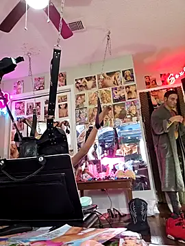 luvs2cumm69 online show from 02.21.25