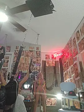 luvs2cumm69 online show from 10.27.25