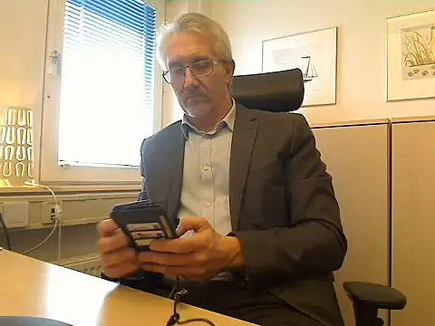 tom-swede online show from 04.02.26