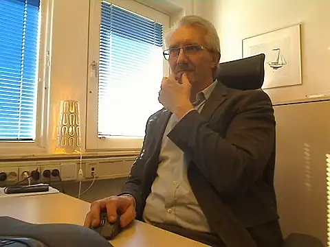 tom-swede online show from 04.09.26