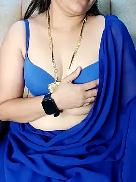 Traditional Housewife  online show from 03.19.25