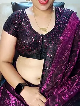 Traditional Housewife  online show from 09.13.25