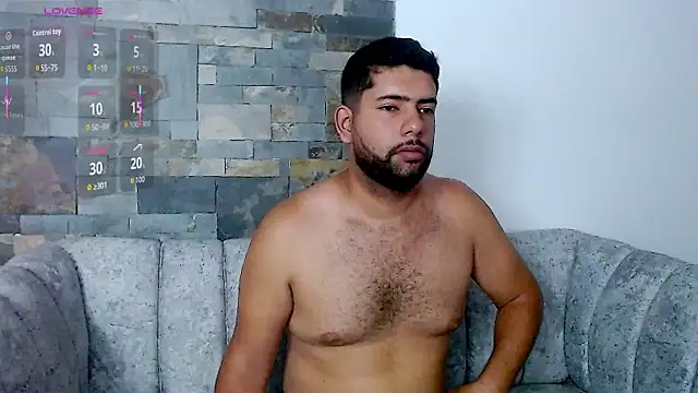 Snapshot of passionate_love22 chatting on 09.17.25 passionate love22 online show from 09.17.25