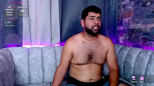 Snapshot of passionate_love22 chatting on 09.21.25 passionate love22 online show from 09.21.25