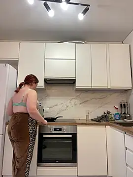 RosieMoons online show from 03.13.25