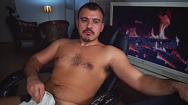 Snapshot of officeman7 chatting on 12.20.24 officeman7 online show from 12.20.24