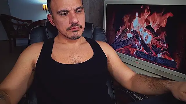 Snapshot of officeman7 chatting on 01.15.25 officeman7 online show from 01.15.25