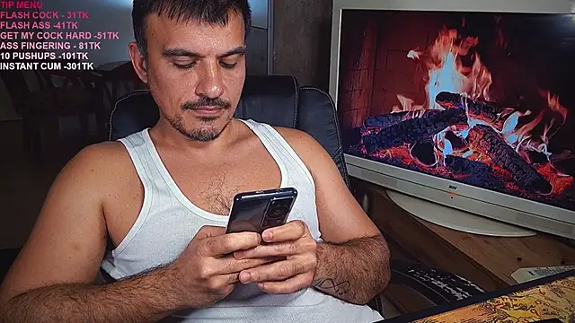 Snapshot of officeman7 chatting on 03.17.25 officeman7 online show from 03.17.25