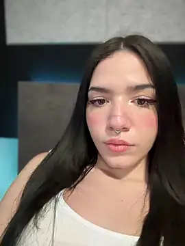 Snapshot of ShannonShanny chatting on 03.08.25 ShannonShanny online show from 03.08.25