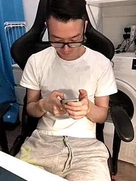 wangjian2324 online show from 11.22.25