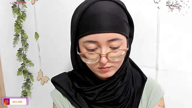 Snapshot of aysel_elid chatting on 05.21.26 aysel elid online show from 05.21.26