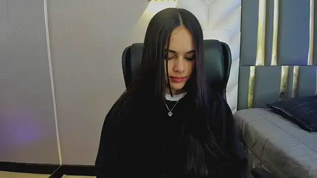 ChloeHarper  online show from 04.16.26