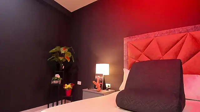 mia milff online show from 10.10.25