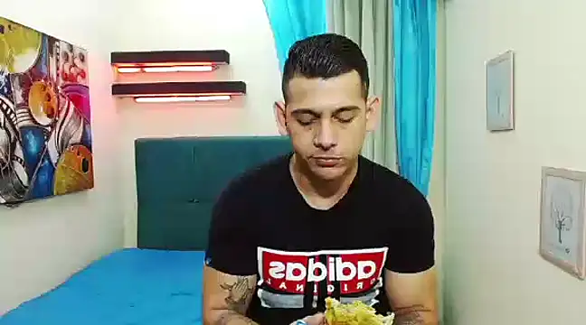 Snapshot of master_monstercock_ chatting on 03.10.25 master monstercock online show from 03.10.25