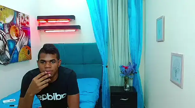 Snapshot of master_monstercock_ chatting on 03.11.25 master monstercock online show from 03.11.25