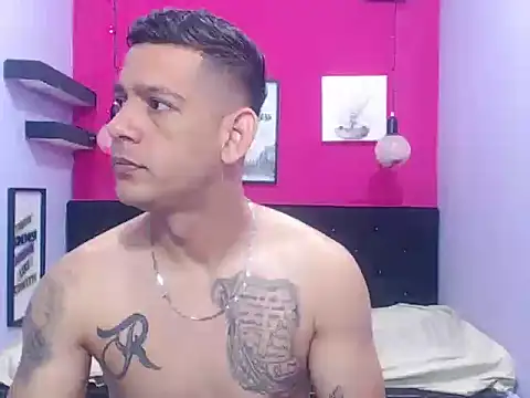 Snapshot of master_monstercock_ chatting on 04.11.26 master monstercock online show from 04.11.26