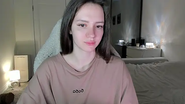 Sonia moon  online show from 10.12.25
