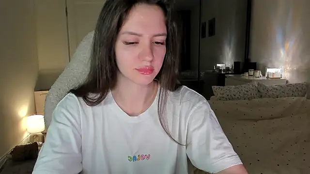 Sonia moon  online show from 10.13.25