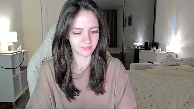 Sonia moon  online show from 10.21.25