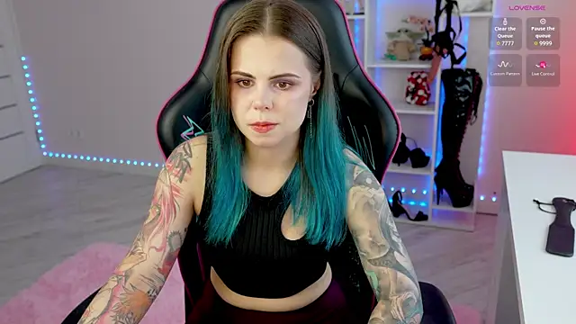 Latex Kitty online show from 05.22.26