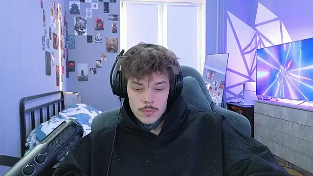 DENIS HERE online show from 02.04.25